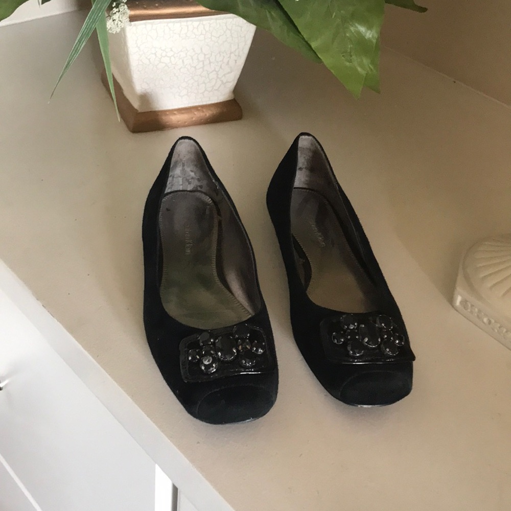 Calvin Klein size 7